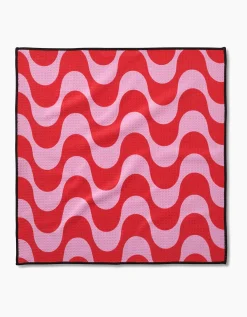 GEOMETRY Waves Paw Towel