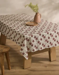 GEOMETRY Wild Dahlia Tablecloth