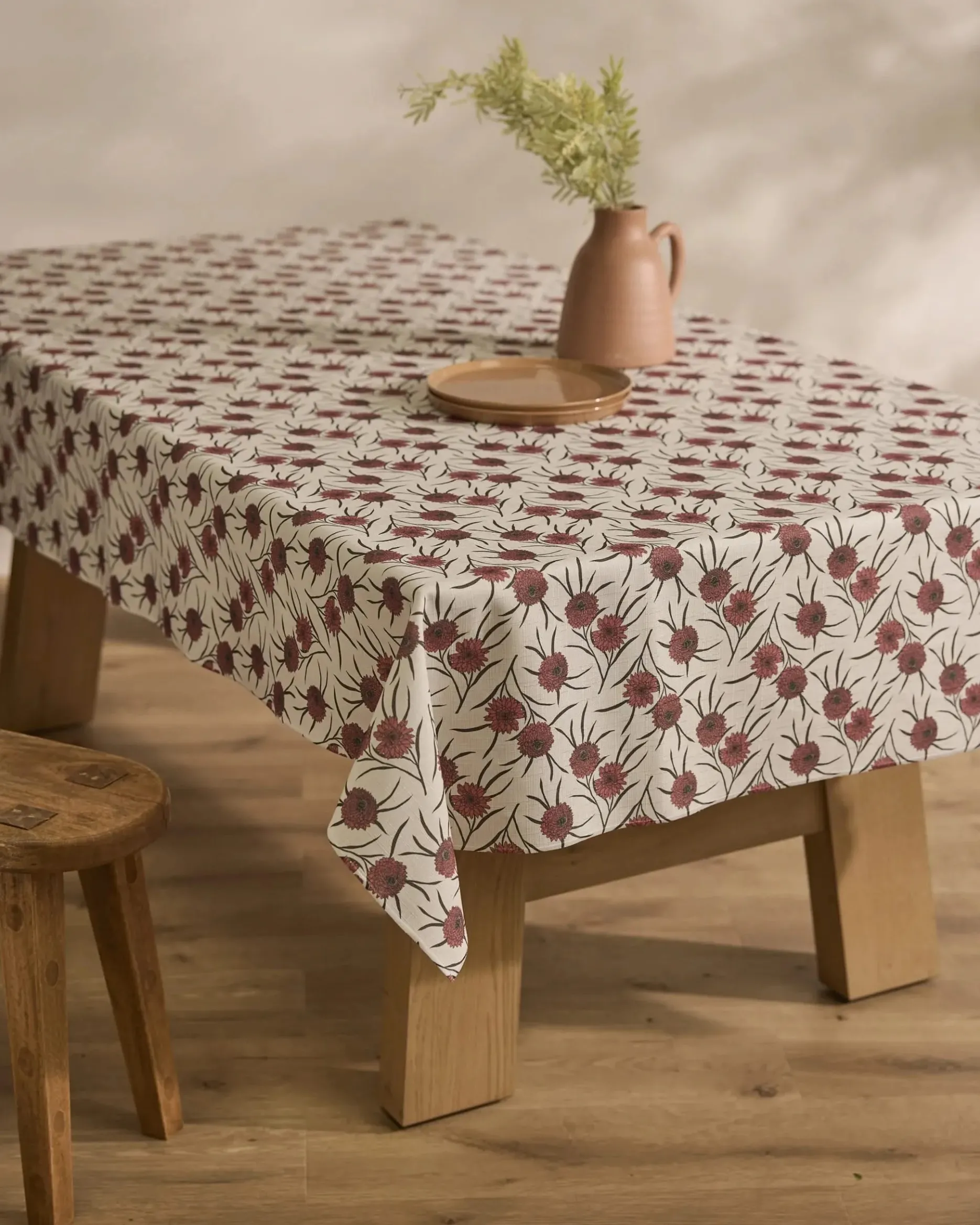 GEOMETRY Wild Dahlia Tablecloth