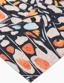 GEOMETRY Wings in the Wind Not Paper Towel